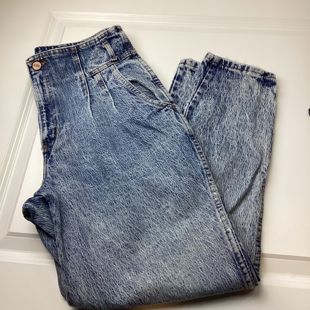 Vintage Chic High Waisted Acid Wash Pleated Jeans Made USA Blue Size 16 Petite